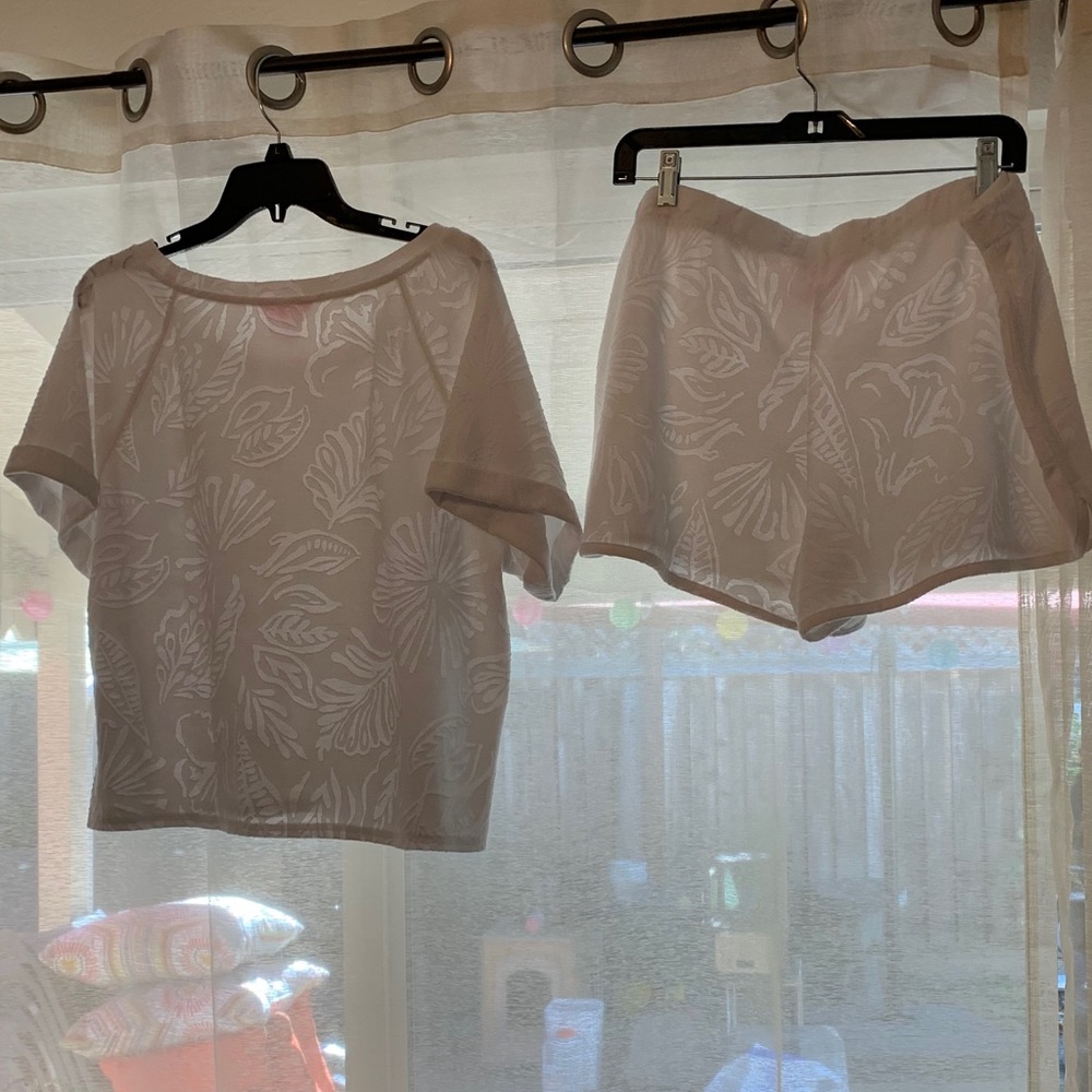 White Lilly Pulitzer short set